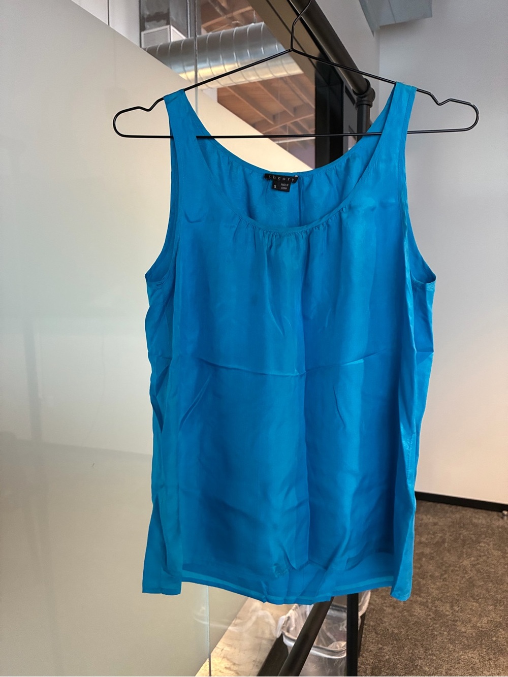 Theory Vibrant Turquoise Sleeveless Scoop Neck Shell